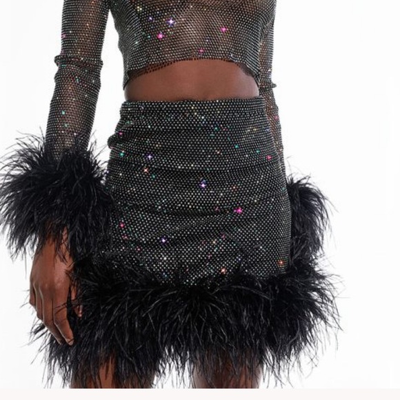 SANTA-BRANDS feather skirt size M/L - Picture 2 of 3